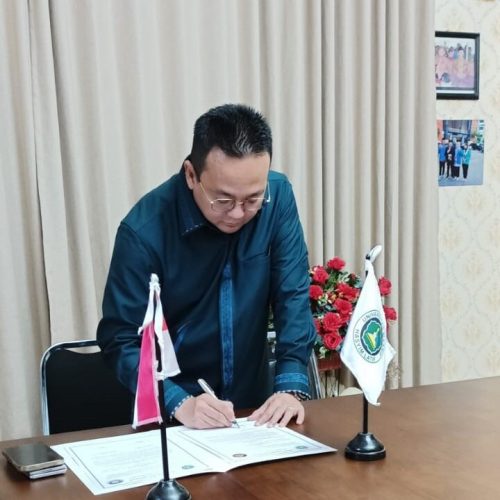 PENANDATANGANAN MOU ANTARA UMAHA DENGAN PERGURUAN TINGGI WILAYAH INDONESIA TIMUR